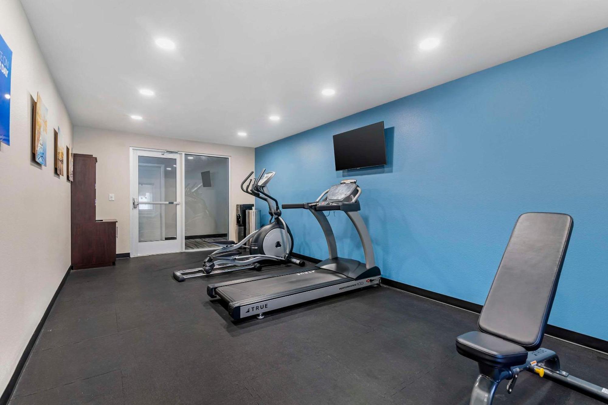 Comfort Inn & Suites Brunswick Bagian luar foto