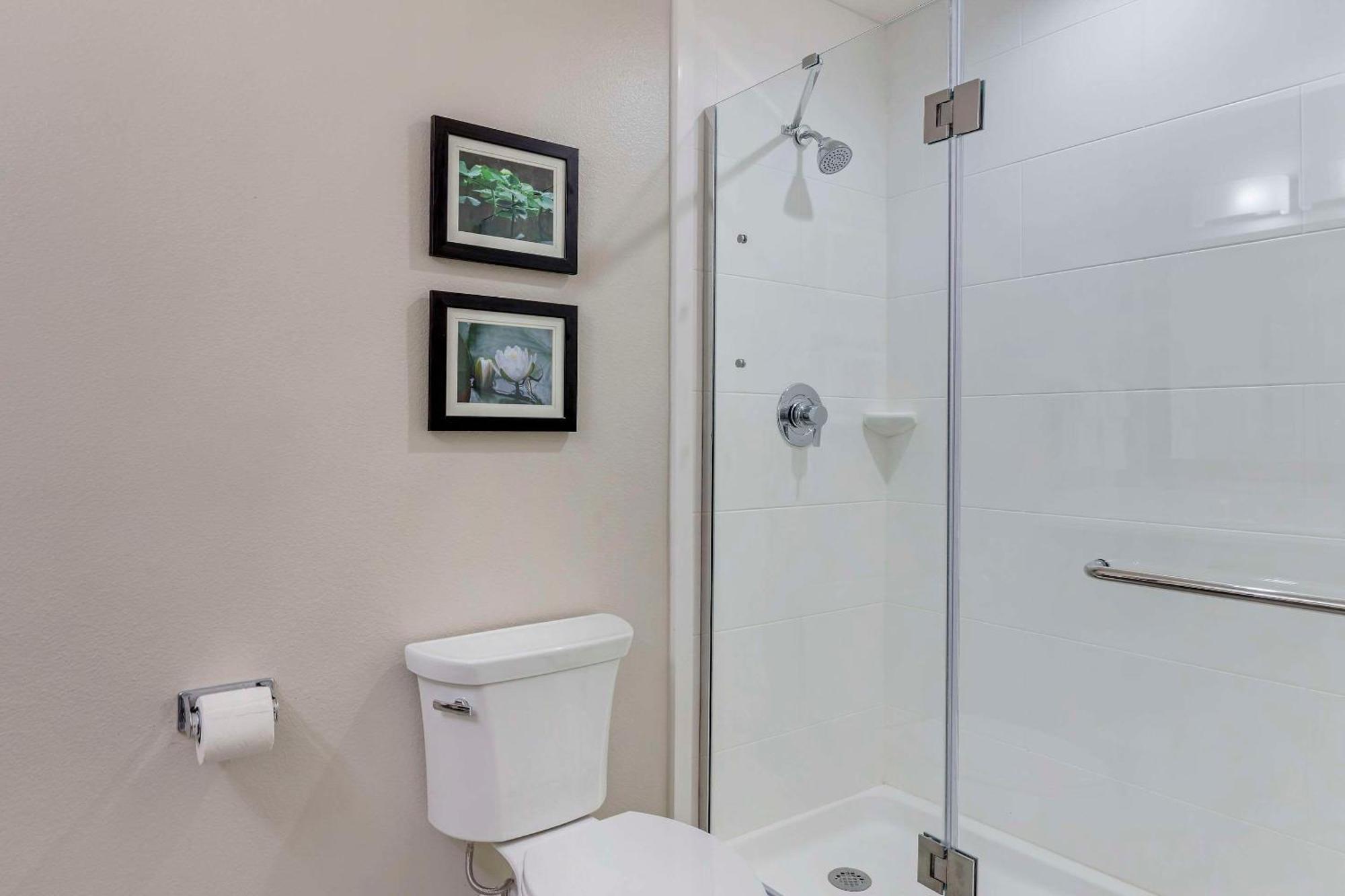 Comfort Inn & Suites Brunswick Bagian luar foto