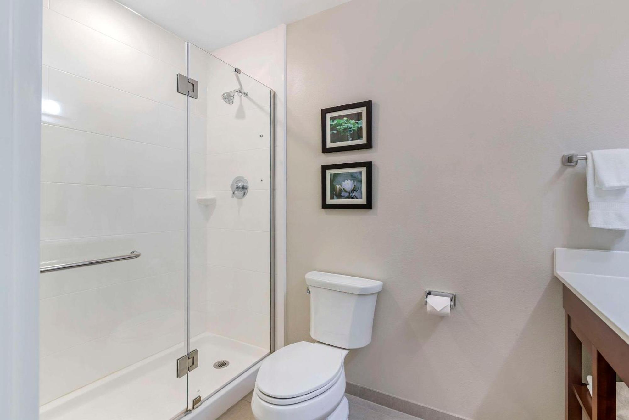 Comfort Inn & Suites Brunswick Bagian luar foto