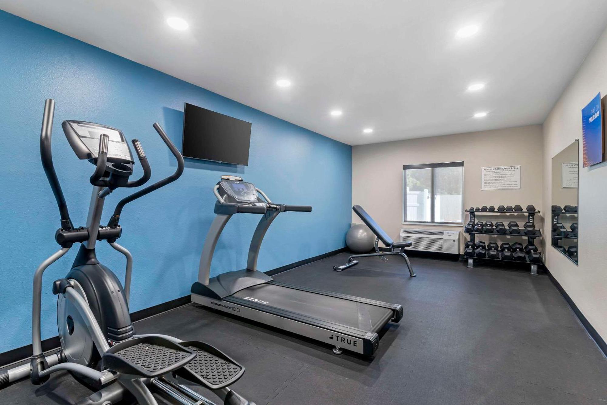 Comfort Inn & Suites Brunswick Bagian luar foto